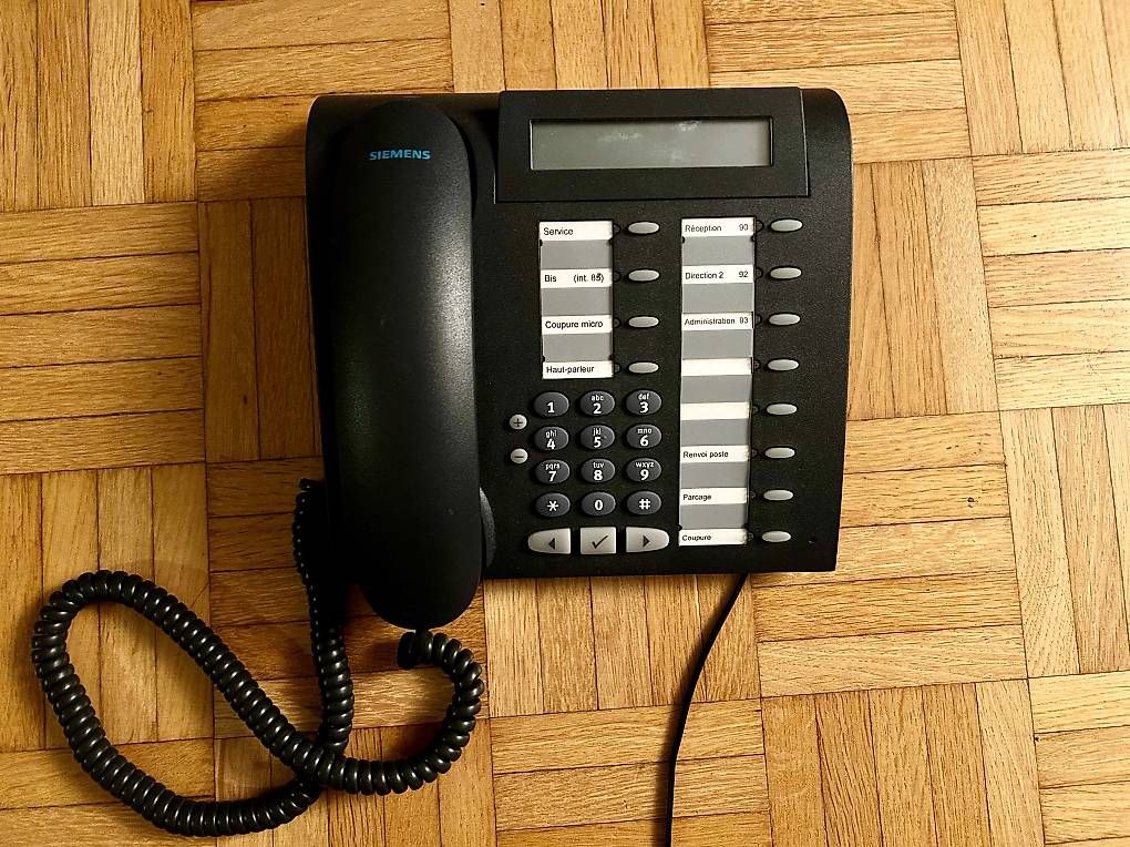Telefoni: Telefon Siemens OptiPoint 500 Standard  – Usato da Zollikerberg venduto da sel_99lq
