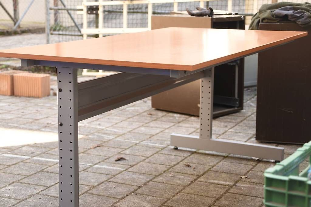 Scrivanie: Bürotisch – Usato da Lichtensteig venduto da dan_rj7z 3