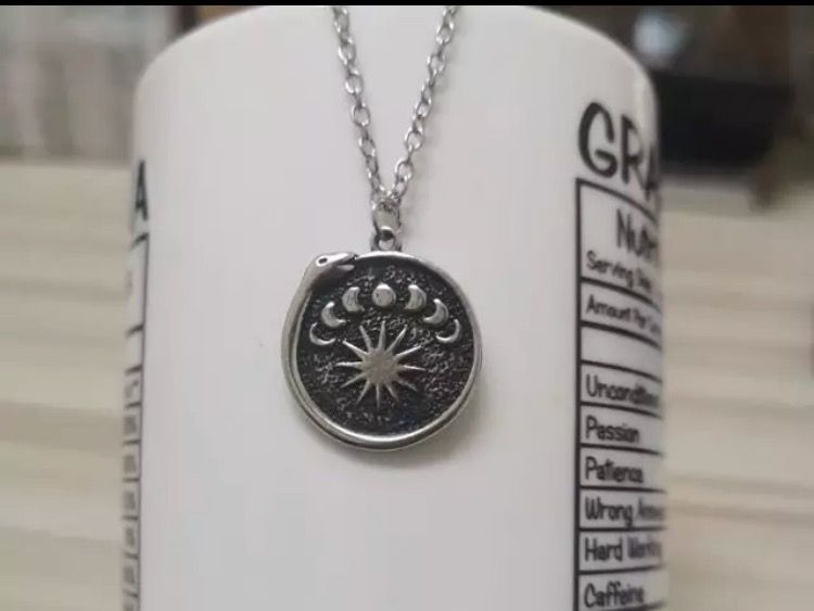 Ciondoli: Amulett/ Anhänger Uroboros mit Mondphasen – Nuovo (secondo la descrizione) da Gams venduto da Mariawicca 1