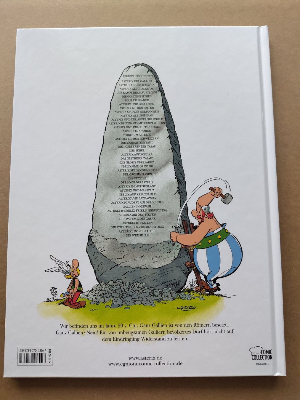 Fumetti: Asterix - Der Papyrus des Cäsar, Band 36, Hardcover – Usato da Unterkulm venduto da jenswolk 2