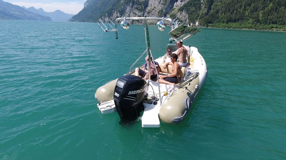 Zodiac Schlauchboot mit Motor, 150 PS Mercury Aussenborder