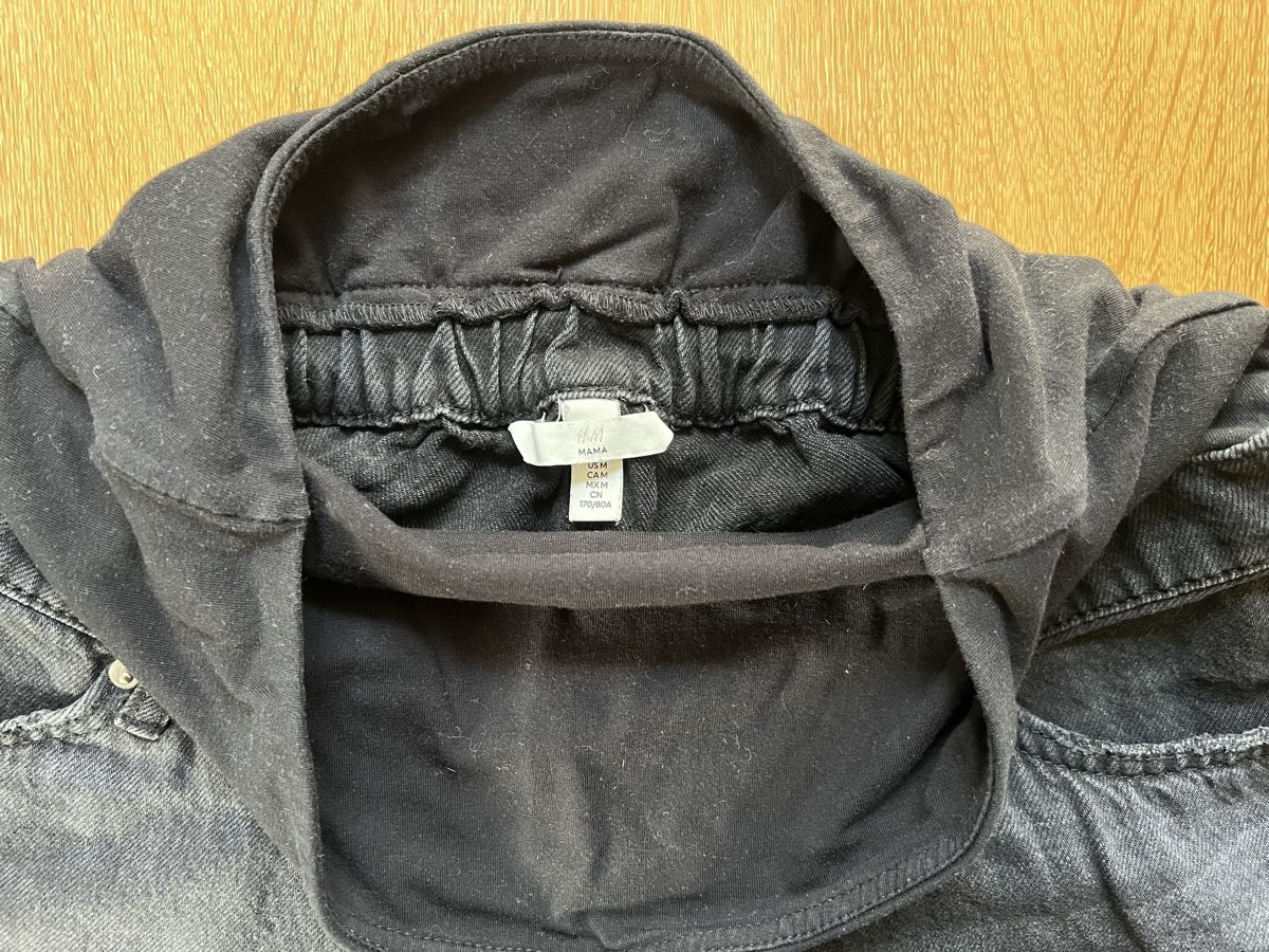 H&M Jeans: Mama Jeans M schwarz, Umstandsmode – Usato da zürich venduto da Nana11 2