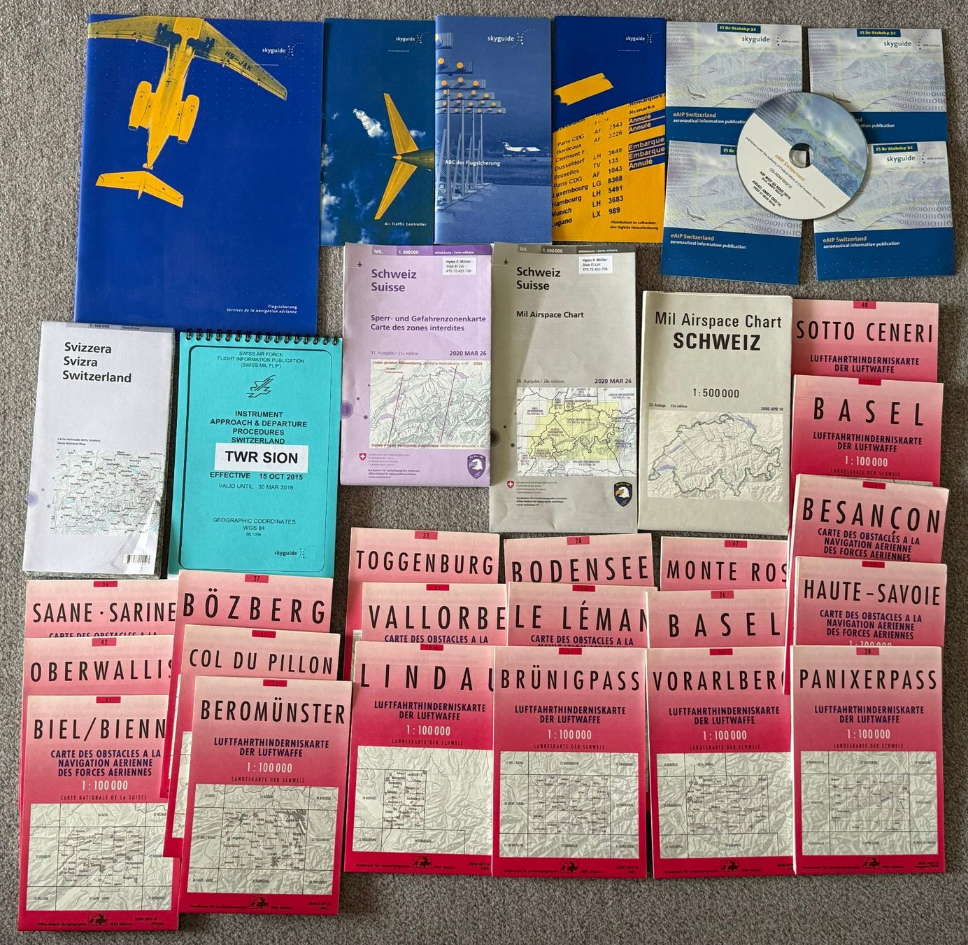 Livres: Grosses Lot Luftfahrtkarten Luftwaffe - Schweizer Armee – D'occasion à Brütten par Hst1