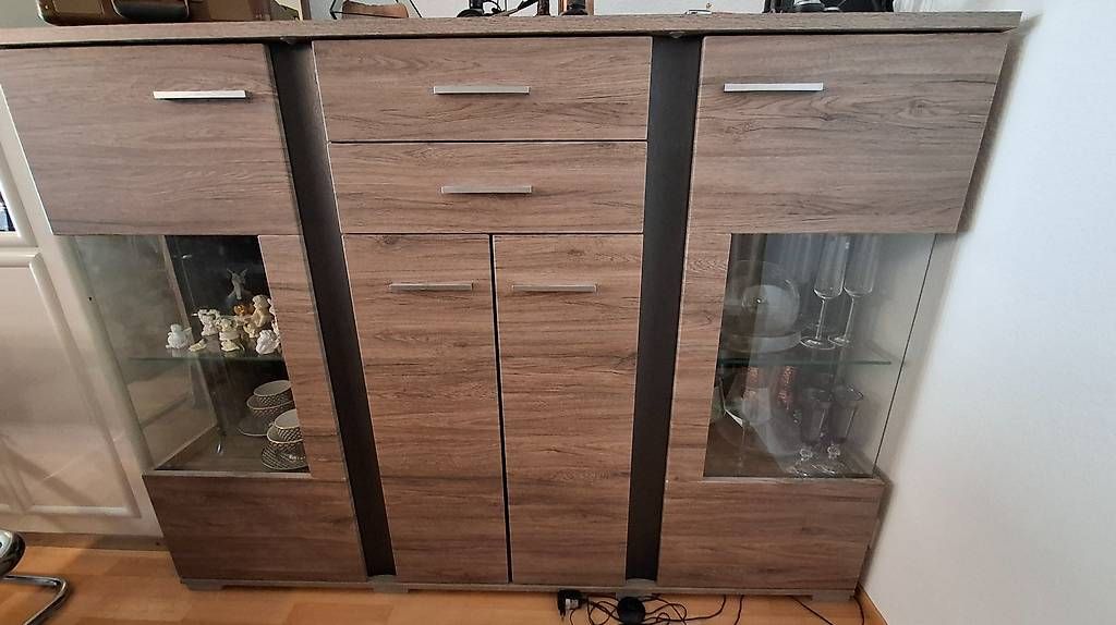 Vitrinen: Modernes Sideboard / Vitrine in Holzoptik – Gebraucht aus Wädenswil von cel_zt5w 2