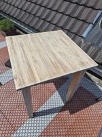 Hochtisch mit 4 Barhockern und Steinplatte