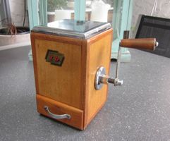 Mid Century Kaffeemühle Acier Forge, I.D. Garanti, 50er