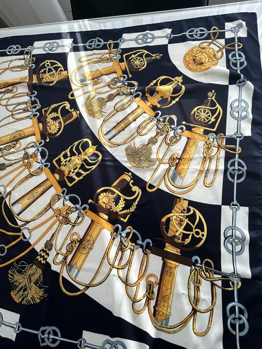 Foulard & Sciarpe: Hermes Cliquetis – Usato da Liestal venduto da Htop 4