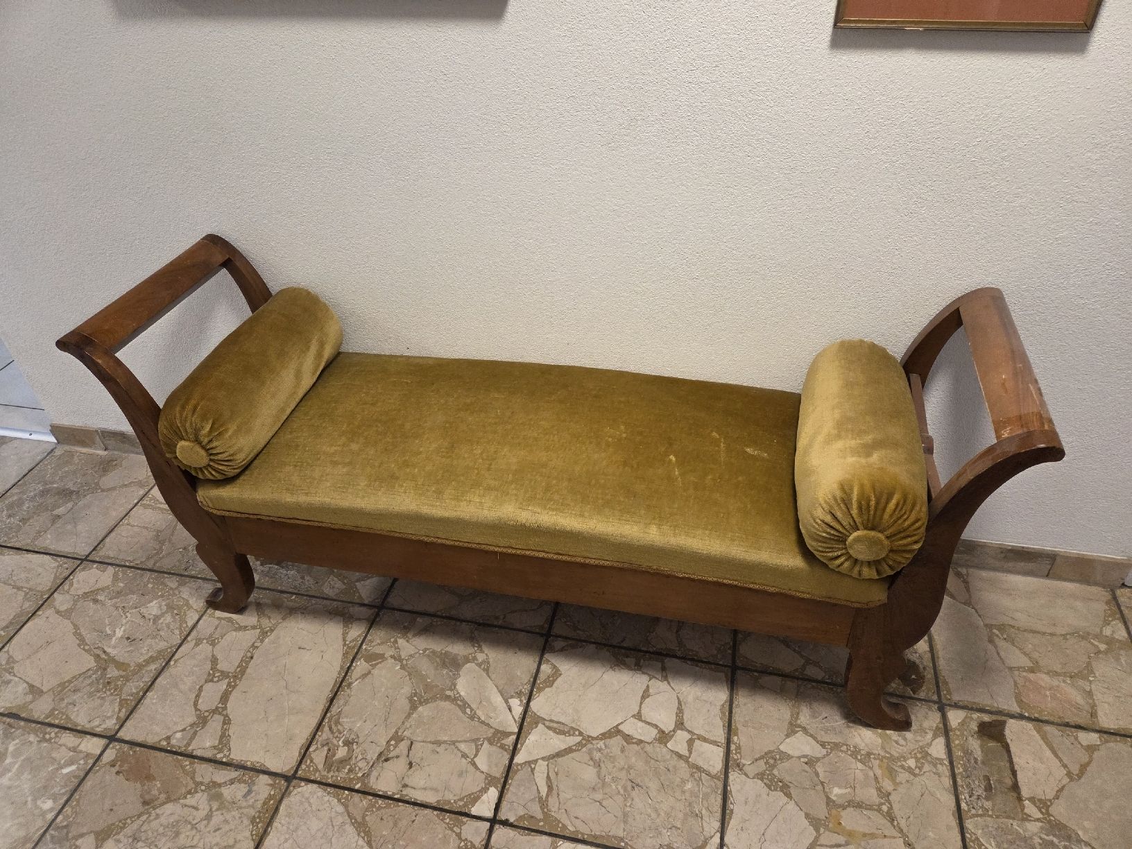 Divani: Antike Liege Recamier Sofa – Usato da Dietwil venduto da mb54