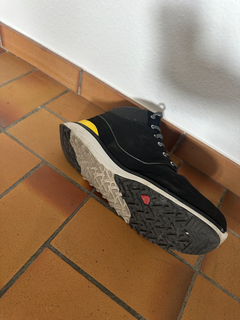 Scarpe da uomo: Salomon 44.5 – Usato da Zürich venduto da Odeono 3