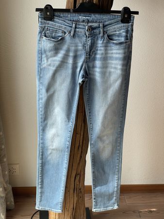 Levi's Damen Jeans, Gr. 28, Skinny, hellblau, neuwertig