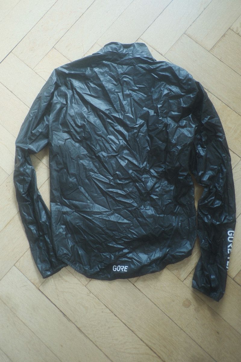 Vestes: Gore One Gore-Tex Active Jacket Black L – D'occasion à Zürich par polemiker10 2