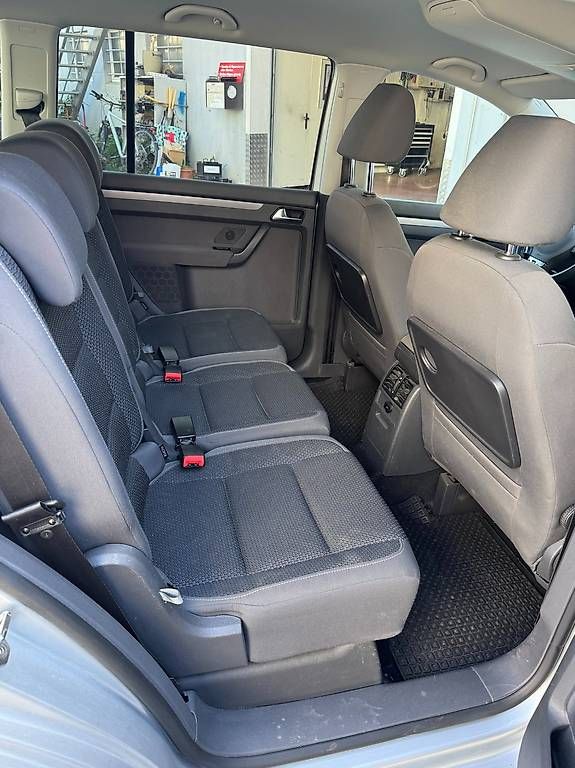 Automobili: VW TOURAN 7 PLATZ ab MFK  – Usato da Chur venduto da Cardinal1 4