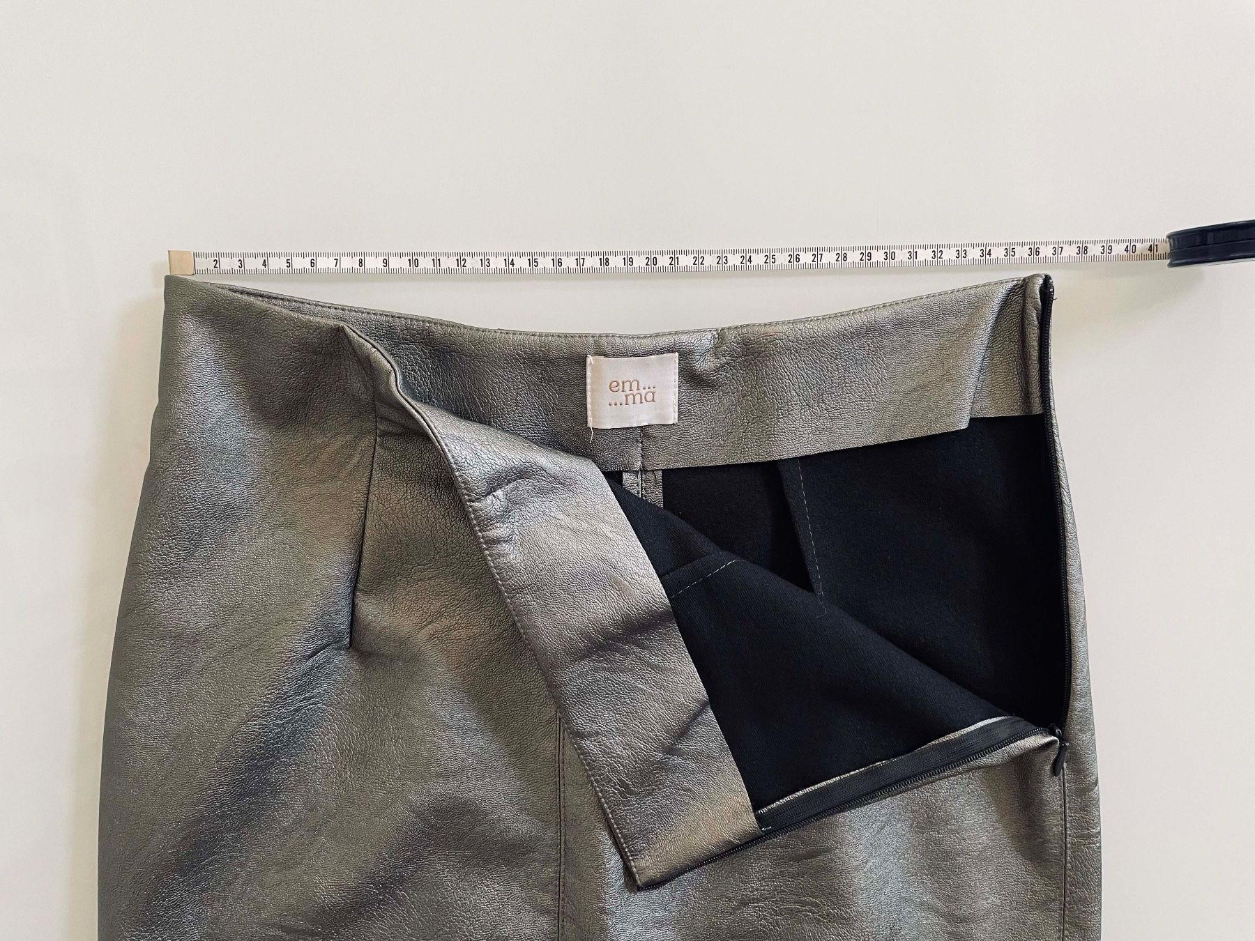 Gonne: Gonna longuette in similpelle argento – Usato da Bellinzona venduto da Sveva-Style-Hunter 6