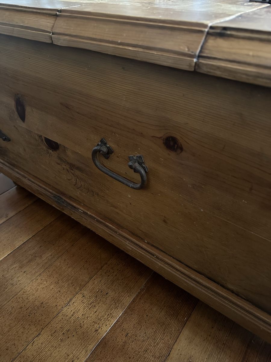 Truhen: Truhe aus Holz - stilvoller Hingucker – Gebraucht aus Windisch von tante_emma_sein 3