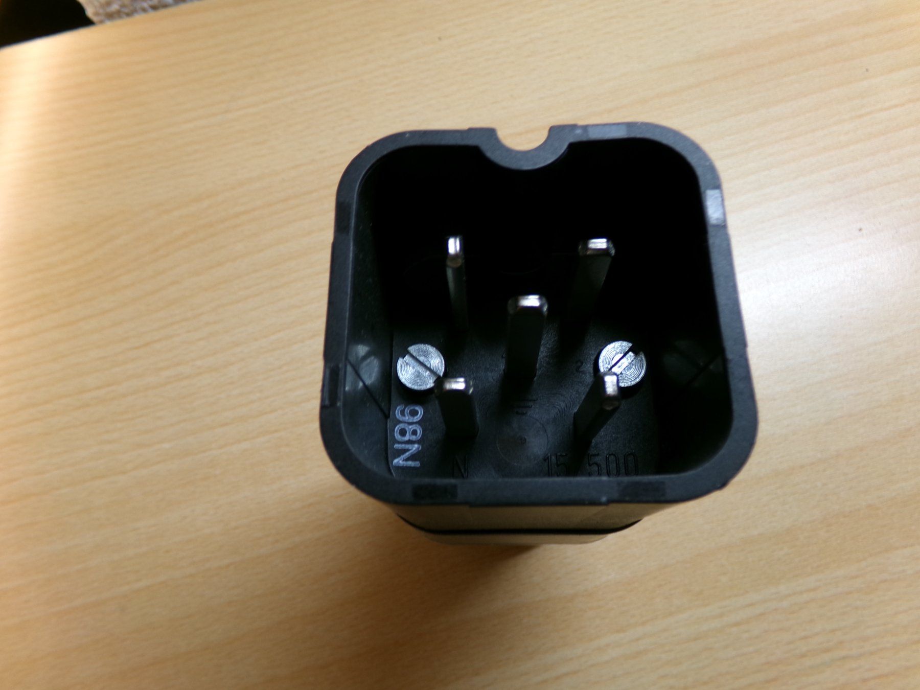 Spine: Stecker I15 schwarz – Nuovo (secondo la descrizione) da Hombrechtikon venduto da Maloev17 1