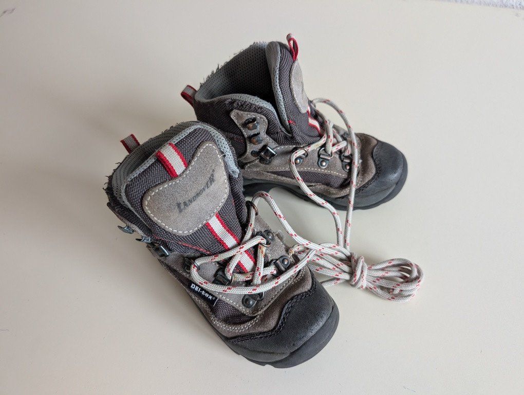 Landrover Chaussures garçon: Wanderschuhe (Grösse 28) – D'occasion à Eich par Roliro