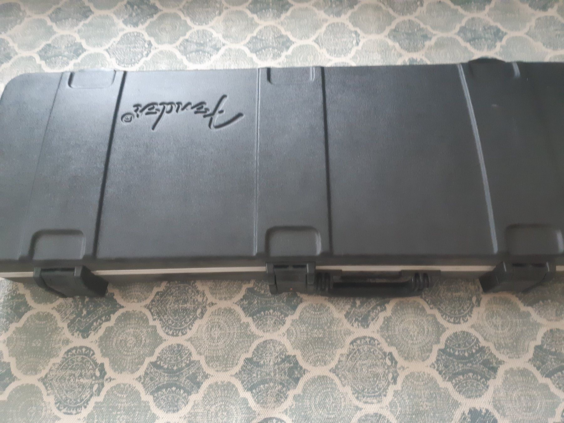 Fender Strumenti musicali: Fender Stratocaster American Standard mit Koffer – Usato da Stäfa venduto da alb_xjq7 5