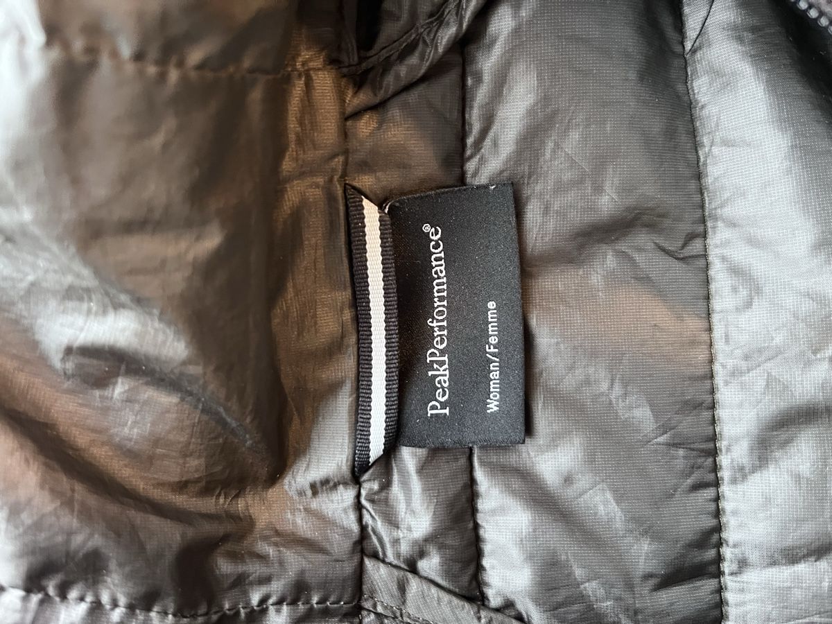 Peak Performance Jacken: Peak Performance Damen S neu – Neu (gemäss Beschreibung) aus Pfäffikon ZH von Solaria 1