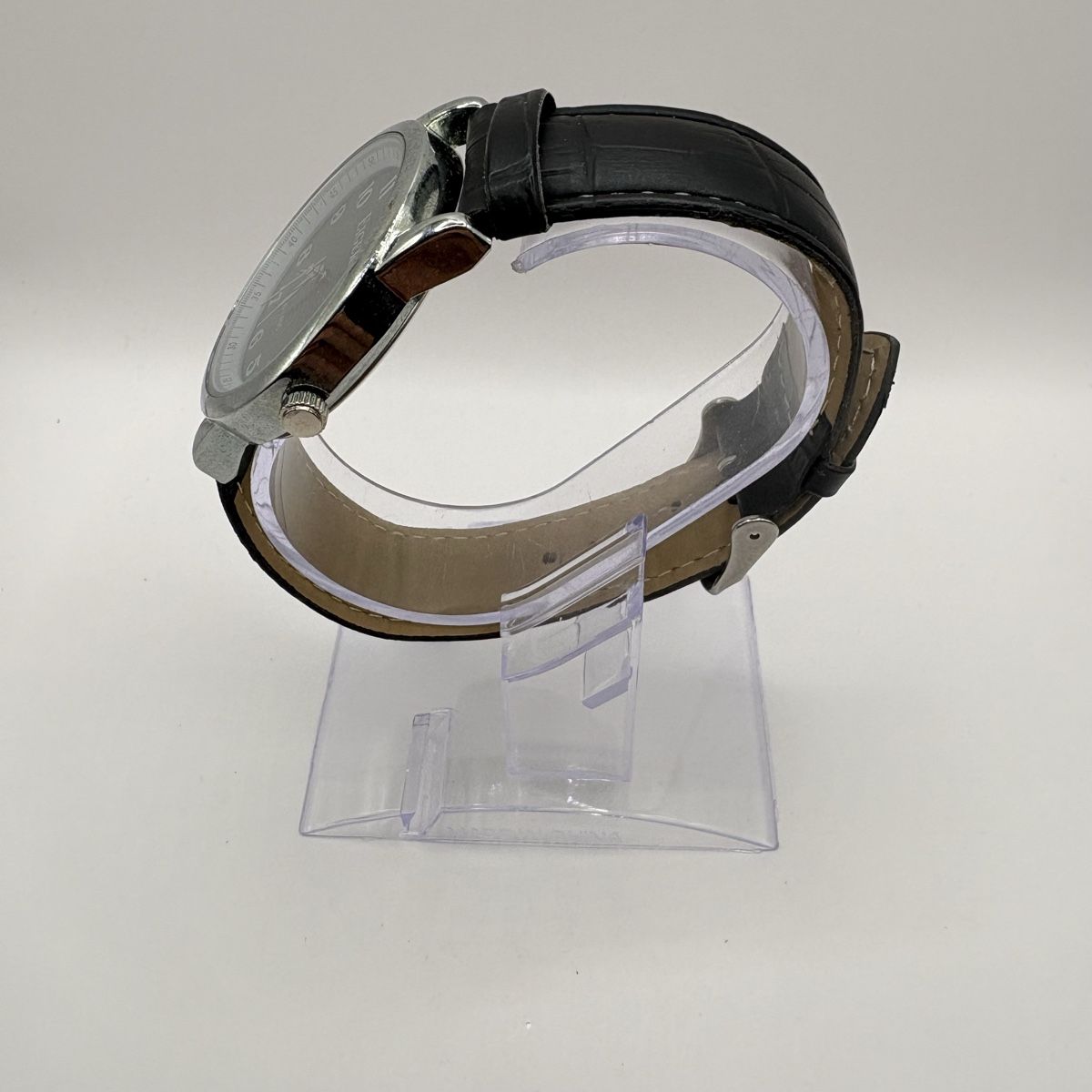 Eiger Uhren: Montre Eiger Typ-455 à bracelet noir, élégant dès 1.- – Gebraucht aus Salavaux von mar_6mm5 2