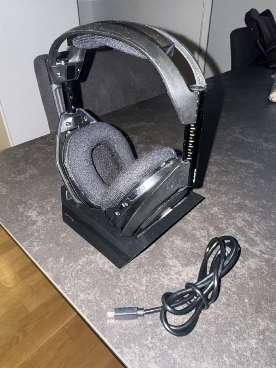 Astro Gaming Kopfhörer: Astro A50 PC Gaming Headset – Gebraucht aus Oetwil a.d. Limmat von nino8952