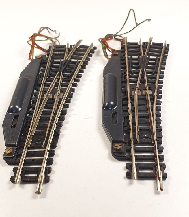 2 Stk. Roco Spur N Weichen Rechts mit Elektroantrieb (Gebraucht) in für ...