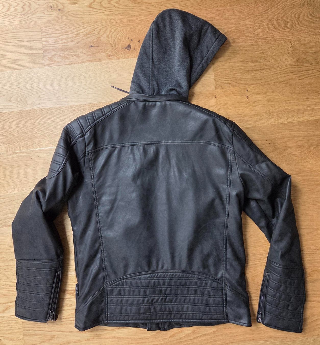 Giacche: Coole Lederjacke im Biker-Look mit Kapuze – Usato da St. Gallen venduto da dovercametome 1