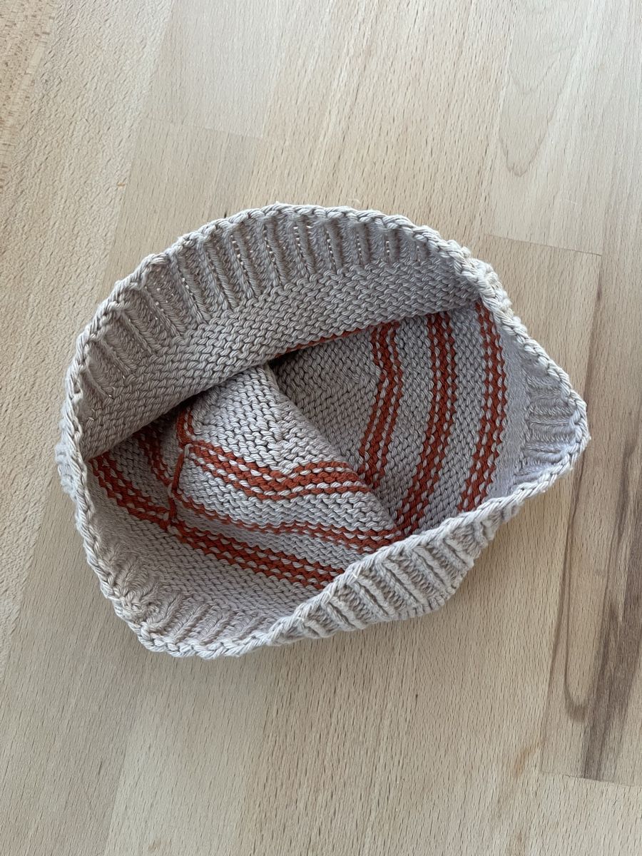 Altro abbigliamento per bambino: leichte Mütze gestrickt – Usato da Hirzel venduto da carta9 3