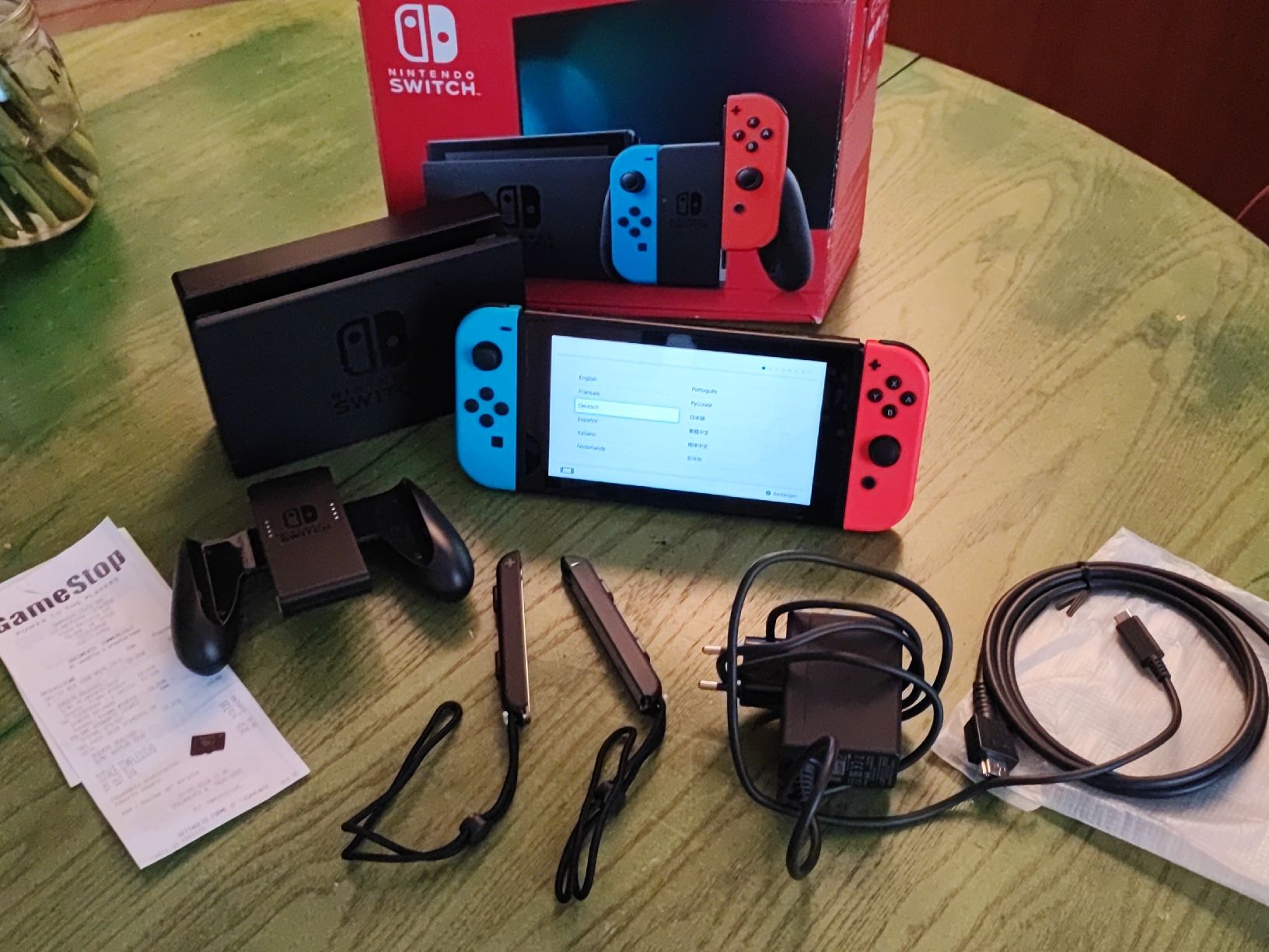 Nintendo Console: Nintendo Switch  – Usato da Zürich venduto da Brb.frc