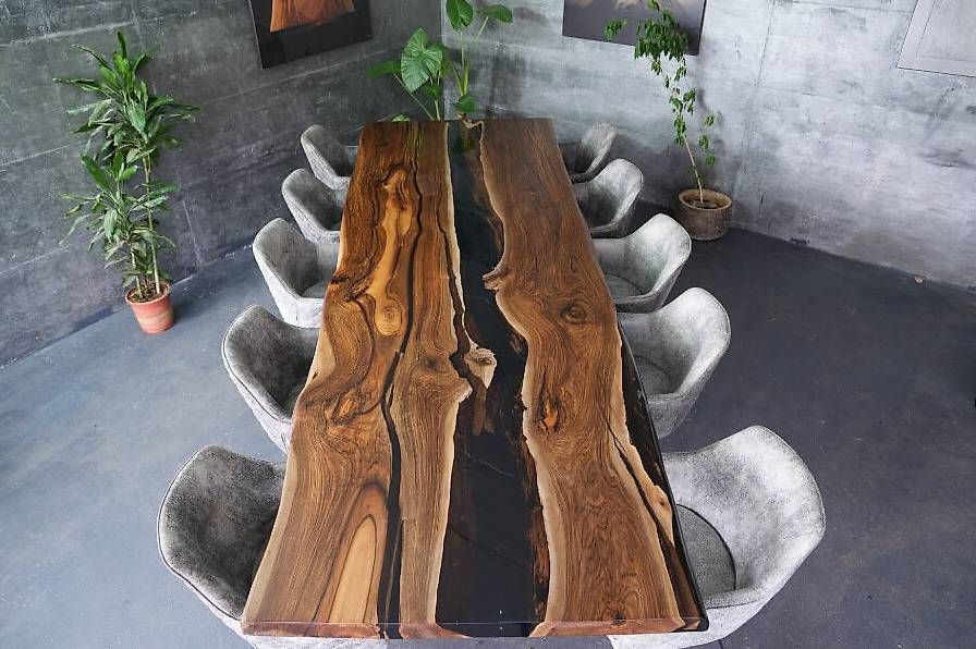 Tavoli: River Table aus Nussbaum - Handgefertigtes Unikat – Usato da Walchwil venduto da Swissdesign_Haag 4