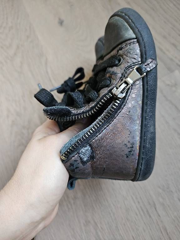 Scarpe per ragazzi: Baby Schuhe Gr 23 – Usato da Zürich venduto da ElizavetaT 1