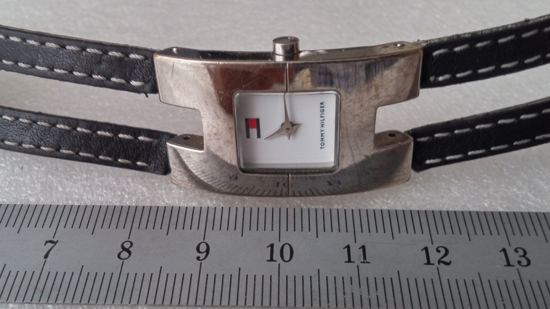 Tommy Hilfiger Uhren: Tommy Hilfiger Damen Armbanduhr – Gebraucht aus Zürich von sendbad 3