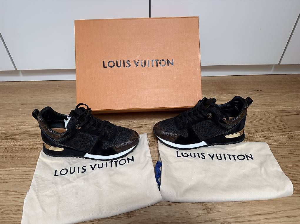 Louis Vuitton Chaussures femmes: Basket LV original – D'occasion à Crissier par severine79