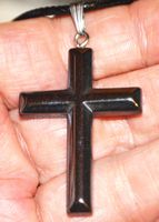 Halskette D-990 – Hämatit Kreuz 4x3cm