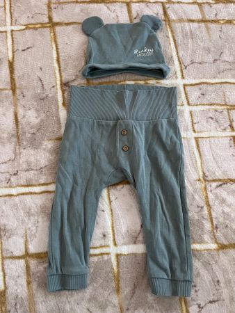 Hose und passende Mütze Grösse 80
