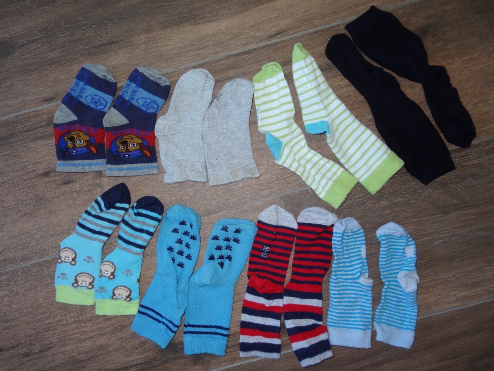 Calze per bambini: Lot de chaussettes taille 23-26 – Usato da Satigny venduto da salvatore73
