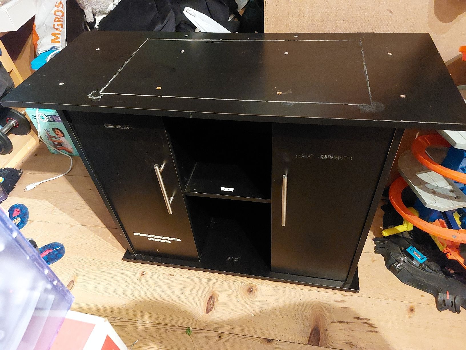 Armadi: Aquarium Möbel für 180 l – Usato da Wattwil venduto da swissgirl6