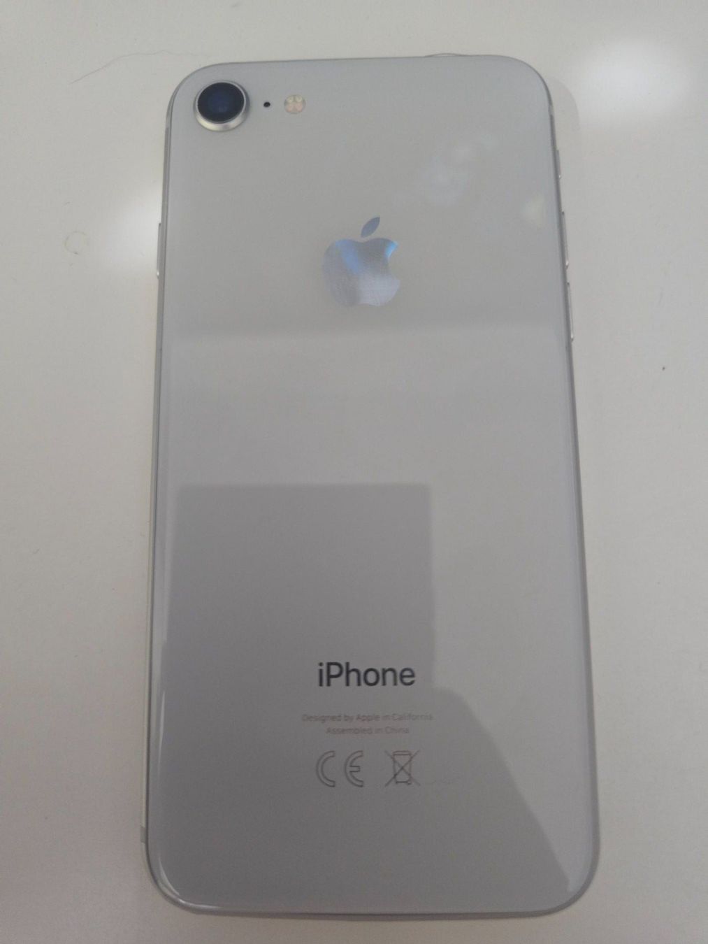Apple Portables: iPhone 8 Weiss – D'occasion à Killwangen par gen_yn72