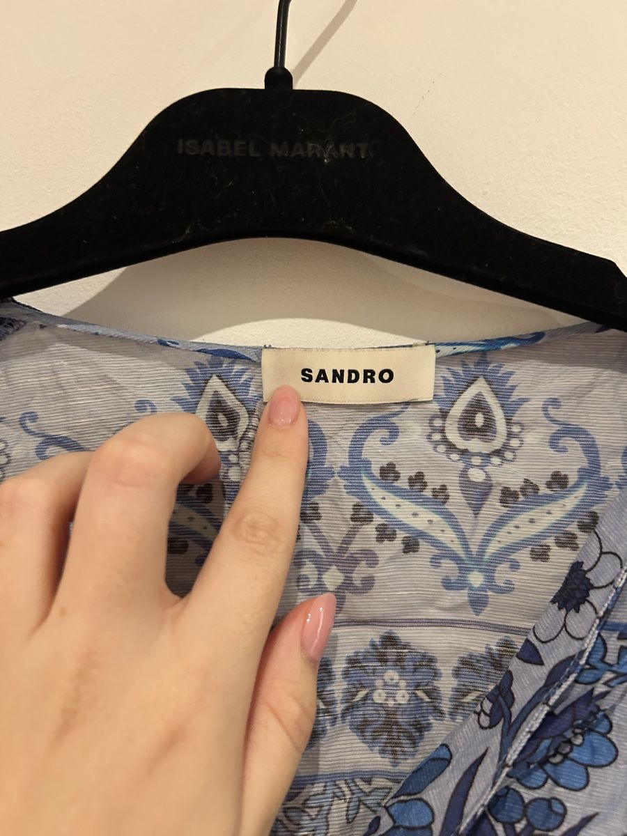 Sandro Tops: Haut Sandro imprimé bleu taille 2 – D'occasion à Les Acacias par Jeanne_lng 1