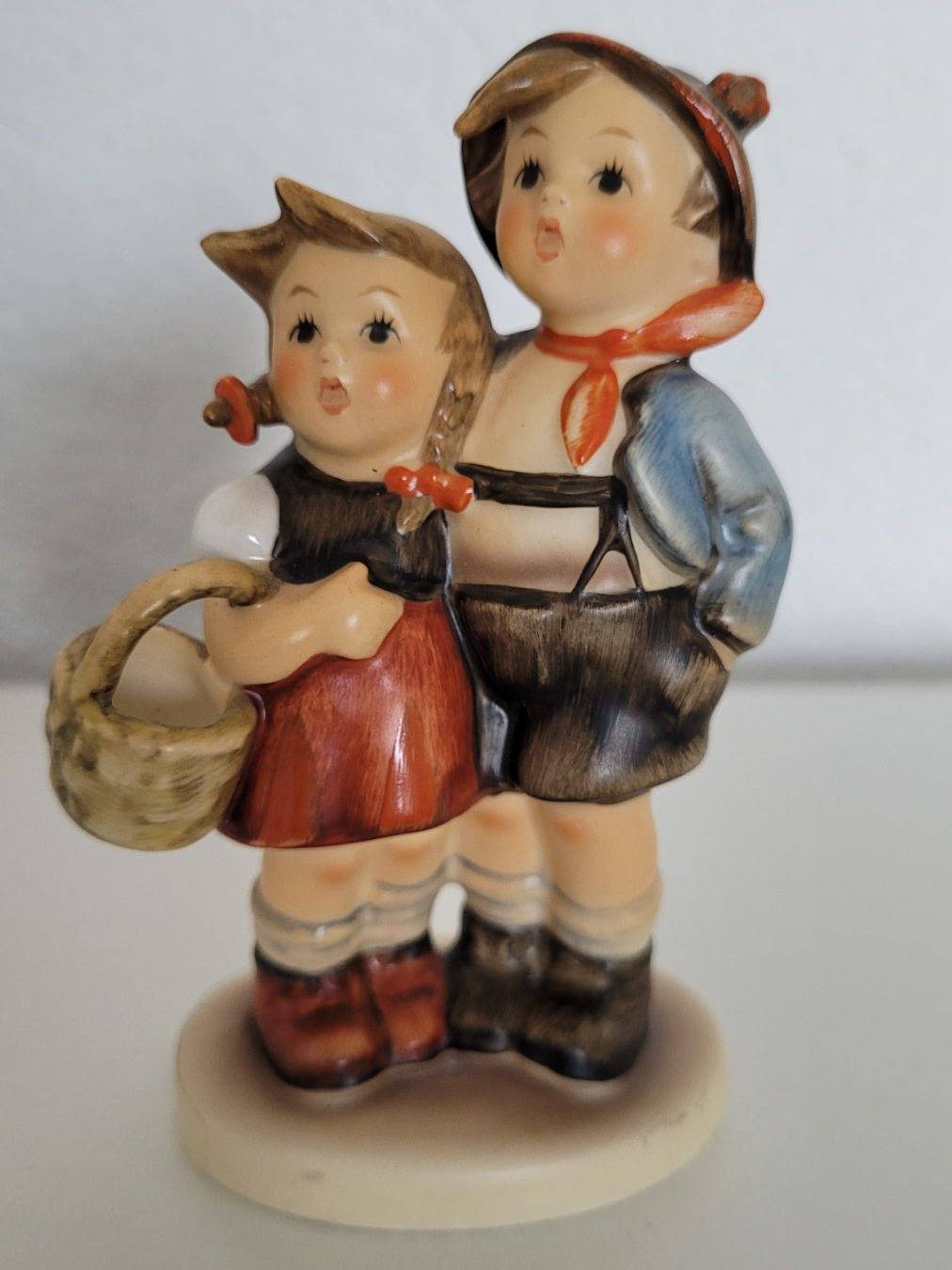 Hummel Statuette: Set Göbel Hummel Figuren – Usato da Derendingen venduto da BAK01 1
