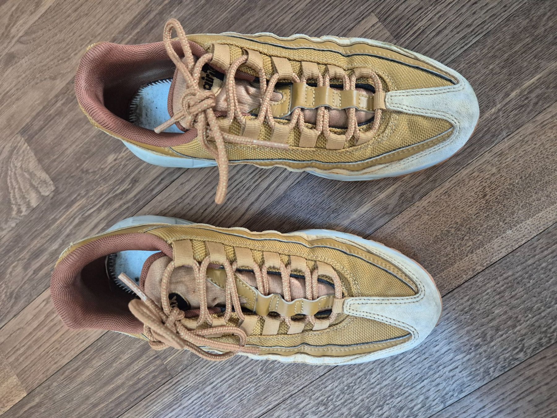 Nike Scarpe da donna: Nike Air Max golden size 38.5 – Usato da Zürich venduto da monadiederich 1
