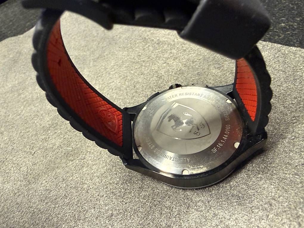 Orologi: 3 Montres Ferrari  – Usato da Ecuvillens venduto da VsterVince 6