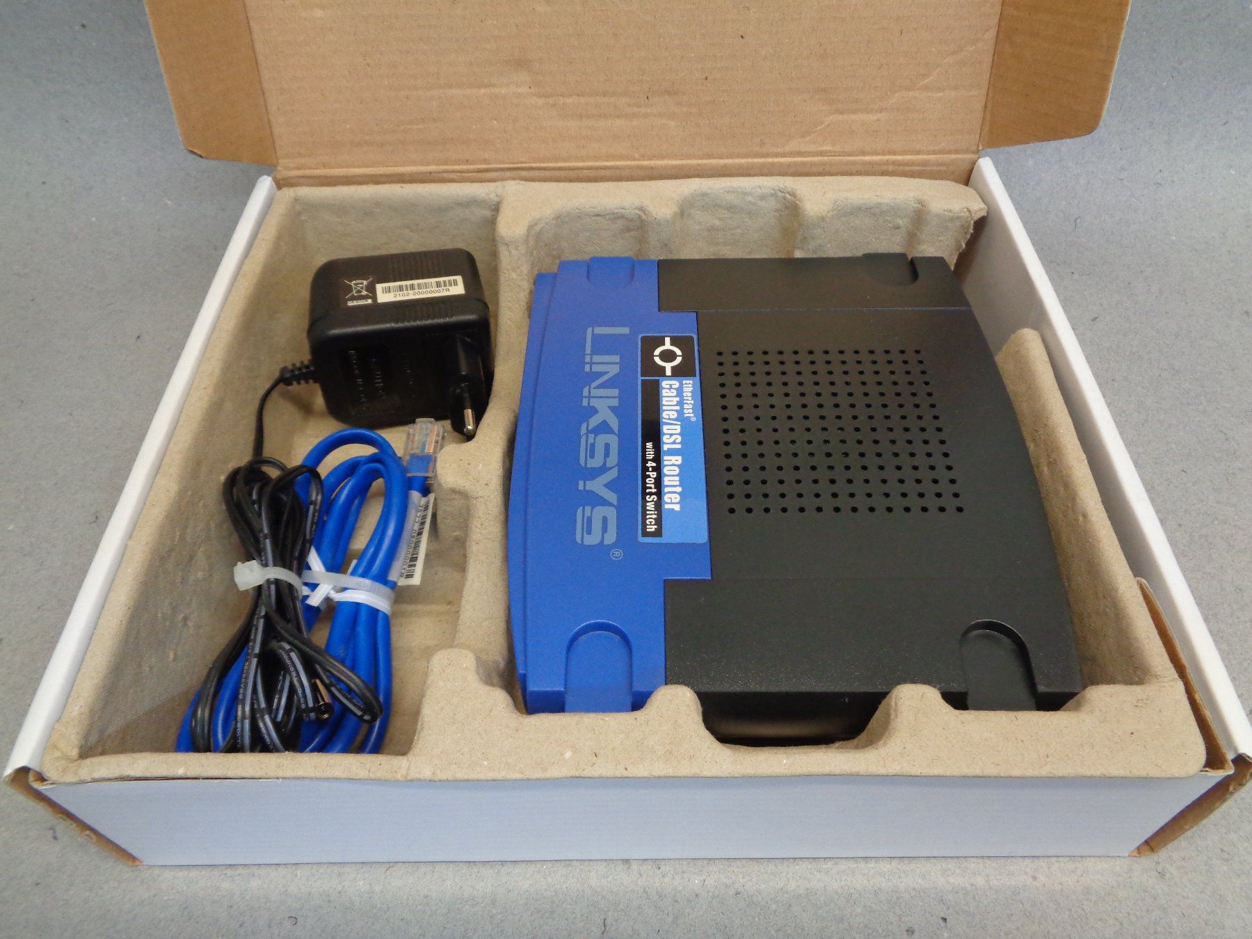 Linksys Modems & Router: Router / Etherfast Cabel / DSL / 4 Port Switch – Gebraucht aus Aarwangen von SEC500 6