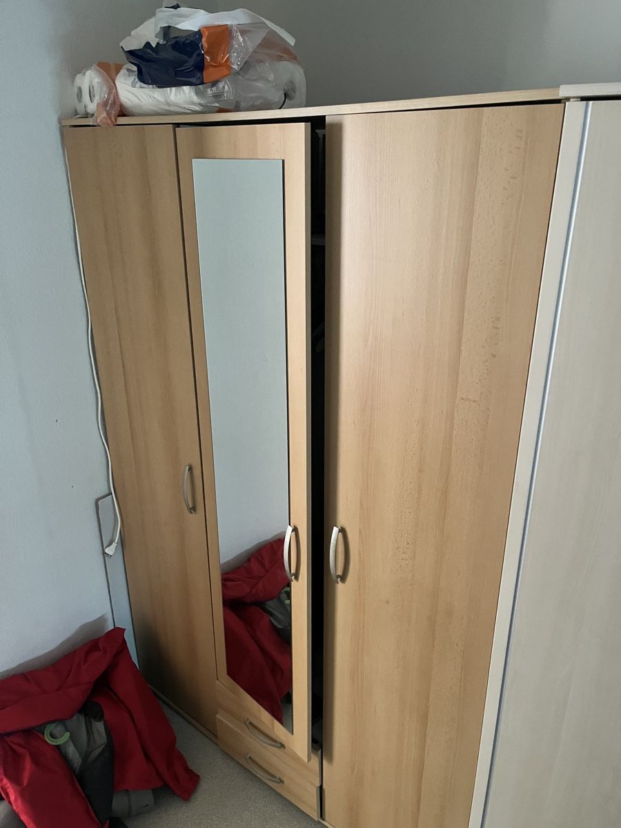 Armadi: Schrank – Usato da Oftringen venduto da hkch1907