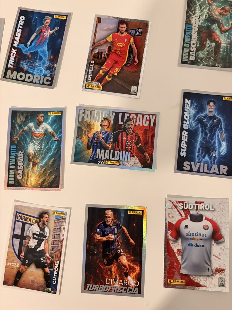 Panini Carte collezionabili: Figurine panini calciatori 2025/26  – Usato da Giubiasco venduto da bulag 2