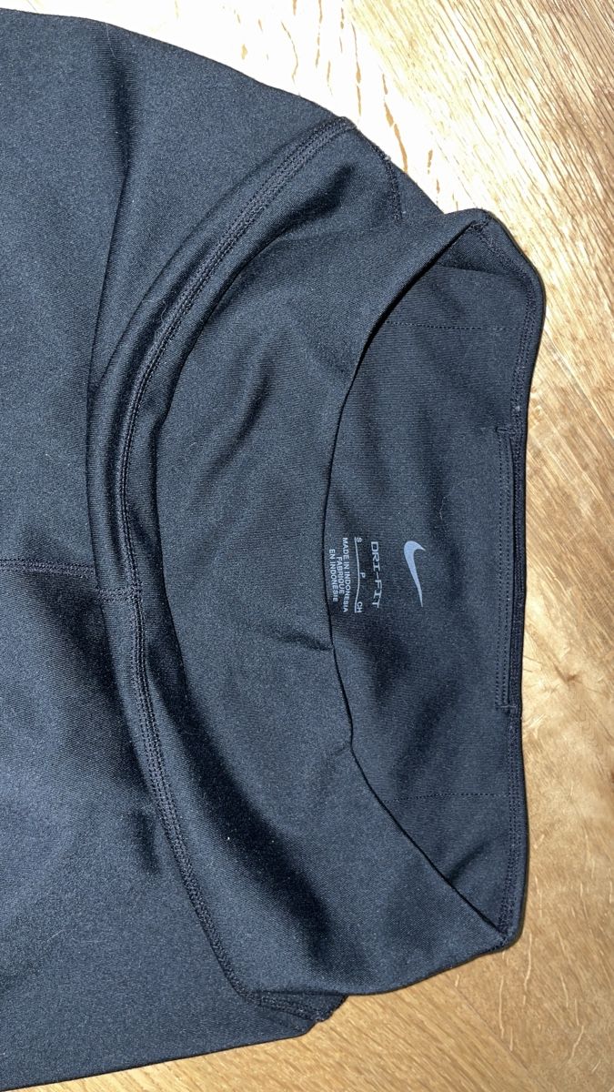 Nike Leggings: Nike Leggins Dri-Fit – Gebraucht aus Rickenbach Sulz von Orvieto2000 1