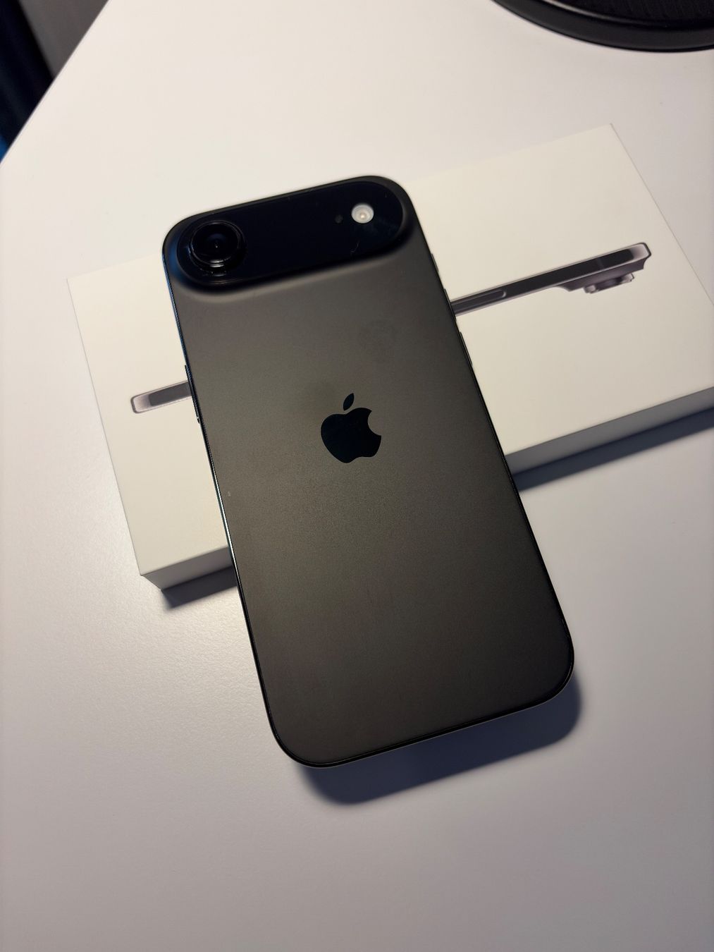 Apple Telefoni cellulari / Smartphones: iPhone Air - 256GB - Space Black - Neuwertig – Nuovo (secondo la descrizione) da Aarburg venduto da HeXXeN 1