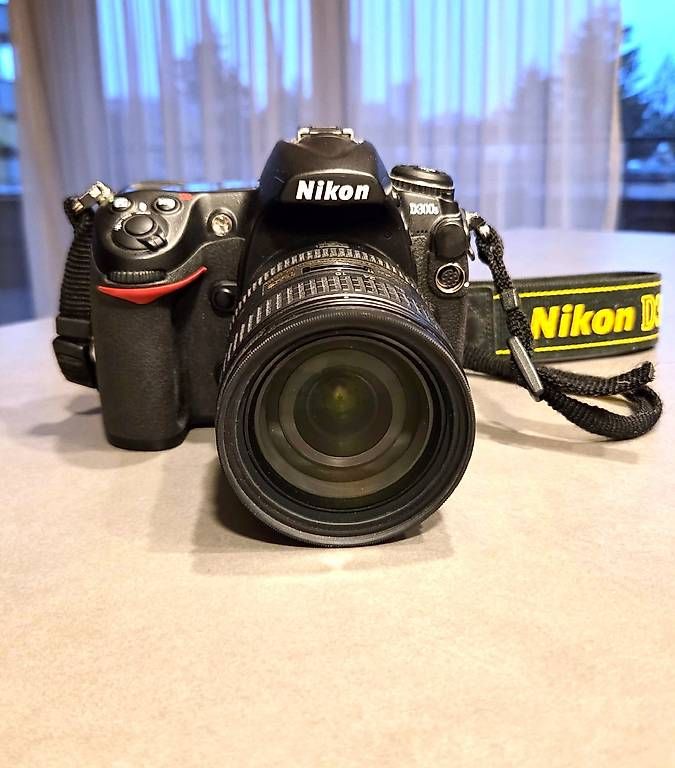 Fotocamera: Nikon d300s + Nikkor 16-85mm Objektiv – Usato da Ostermundigen venduto da o_mic 1