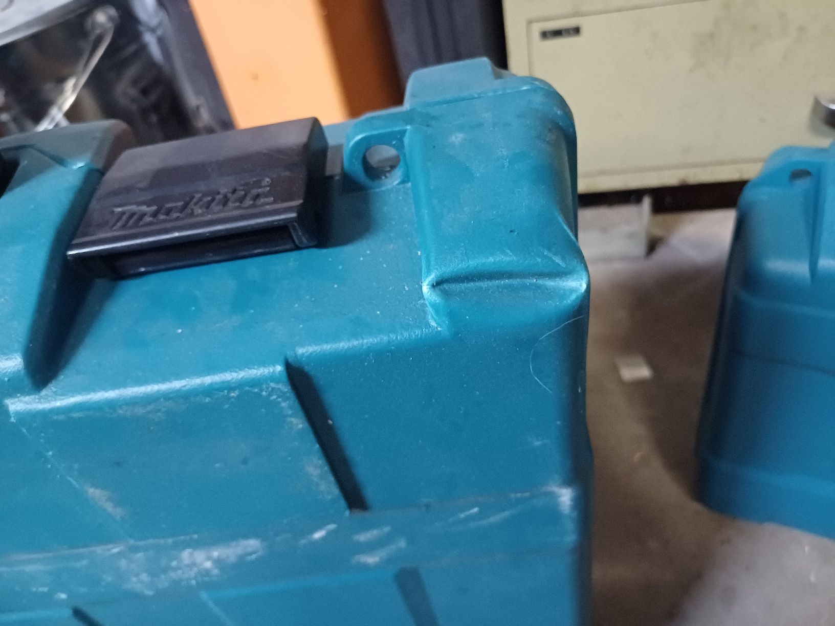 Valigie: 3 Makitakoffer Leer – Usato da Wangenried venduto da Recycler94 4