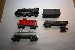 Lionel Lokomotive und Wagen Spur 0 ohne OVP nicht getestet
