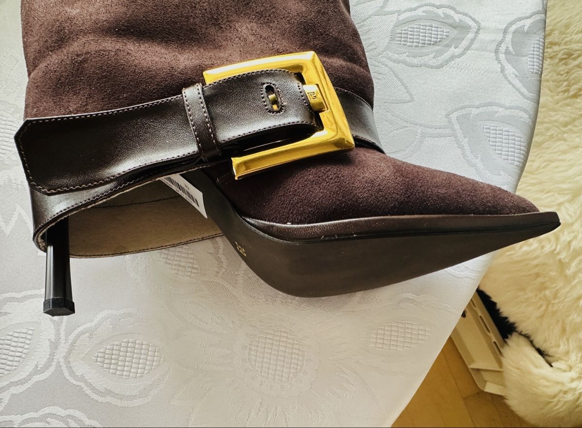 Scarpe da donna: Braune Stiefel, Grösse 39,  , Neu – Nuovo (secondo la descrizione) da Menziken venduto da cla_8qfq 6